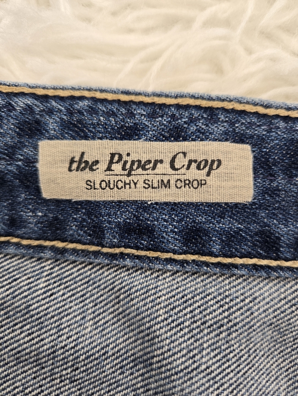 AG Adriano Goldschmied The Piper Crop Sluchy Slim Crop style. Size 28. - Picture 8 of 9
